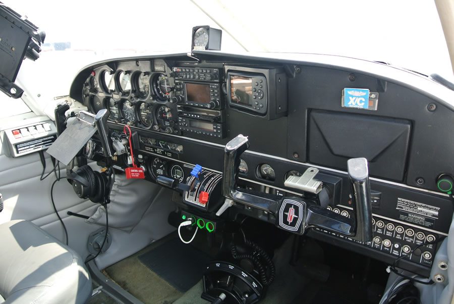 1971 Piper PA-32-260 "Cherokee Six"