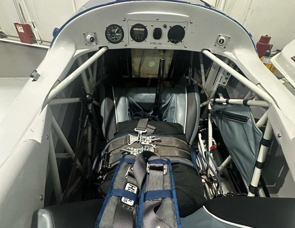 1995 Extra EA300L Aerobatic