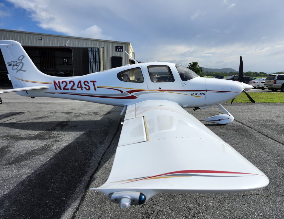 2004 Cirrus SR22 G2