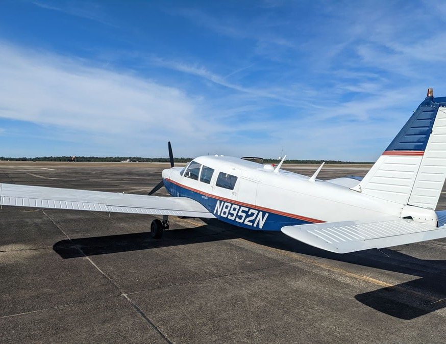 1969 Piper PA-32-300 "Cherokee Six"