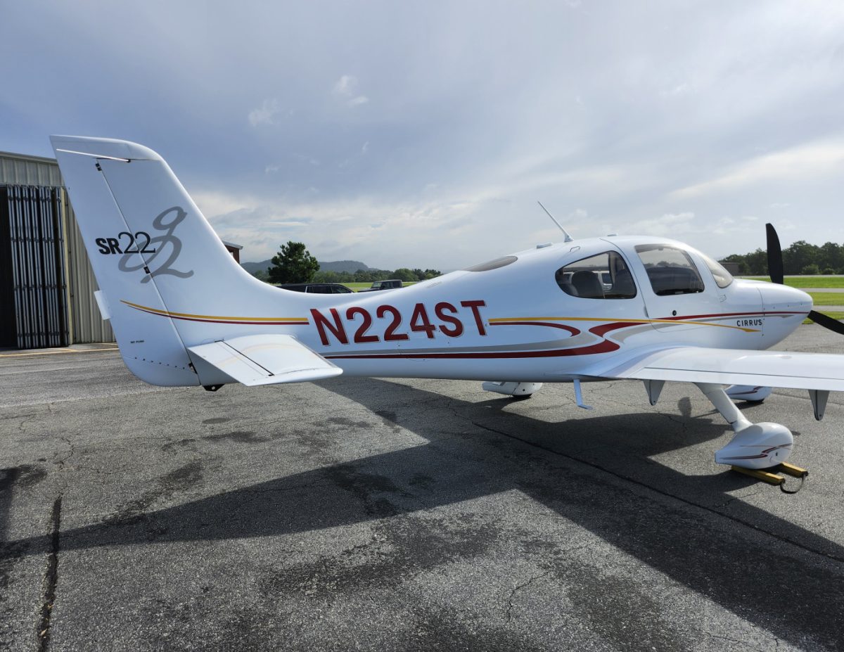 2004 Cirrus SR22 G2